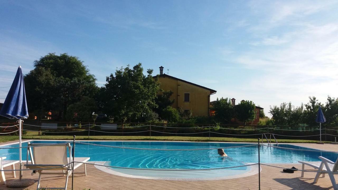 Agriturismo Trebis ヴォルタ・マントヴァーナ 部屋 写真