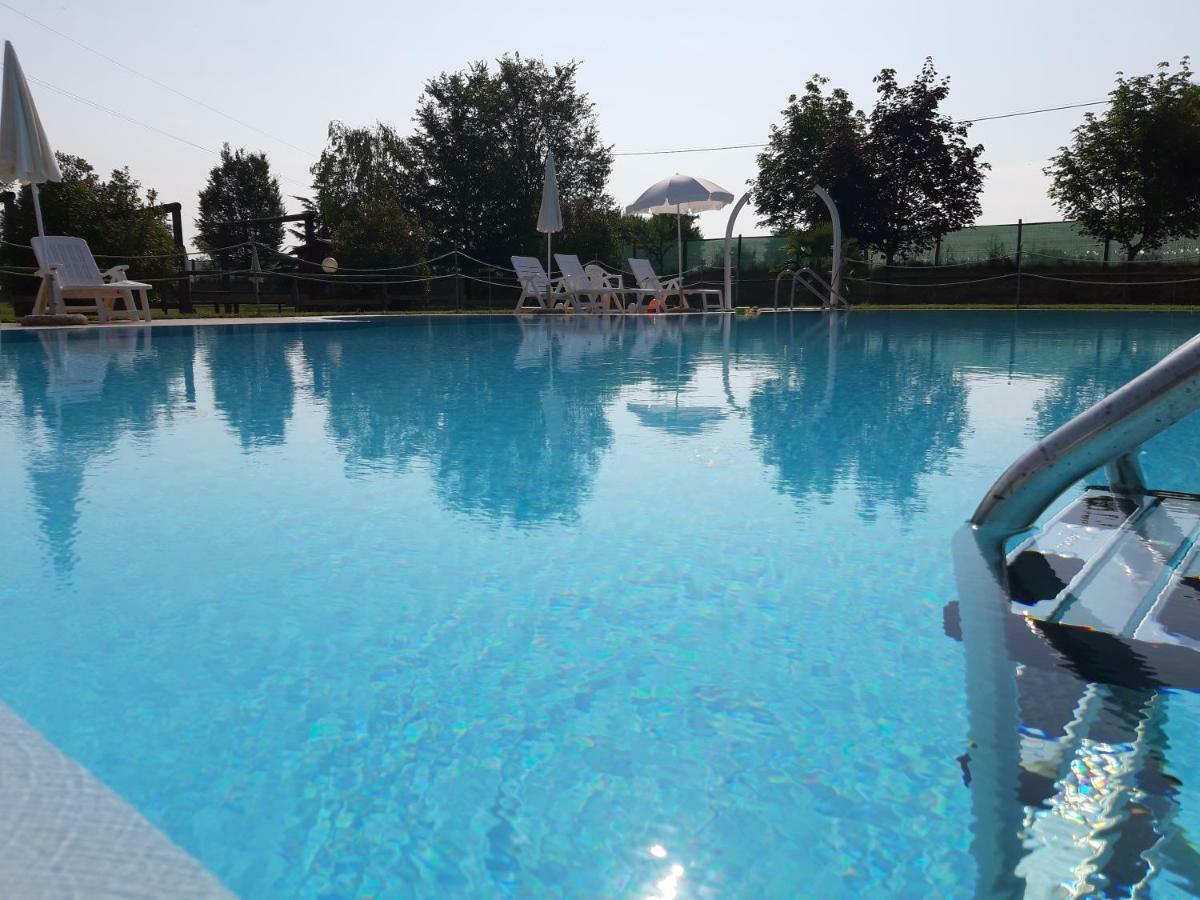 Agriturismo Trebis ヴォルタ・マントヴァーナ エクステリア 写真